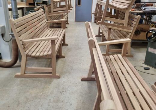 Manufacturing park benches for Royal Parks London