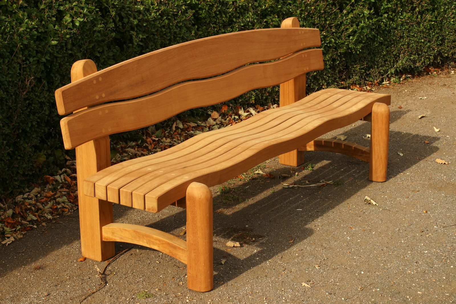 Waveform Wooden 7ft Memorial Bench Inspired By The Humber | Woodcraft UK