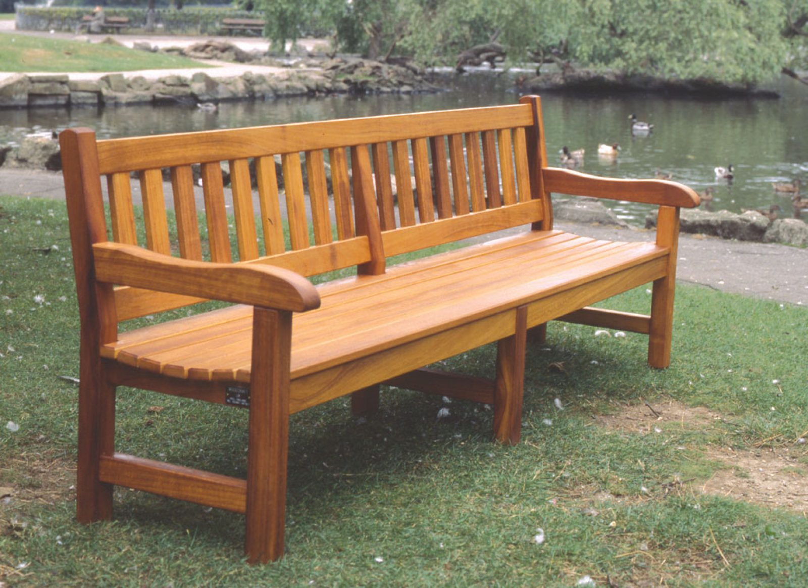 The York 8ft Memorial Bench Part Of The York Memorial Bench Range ...