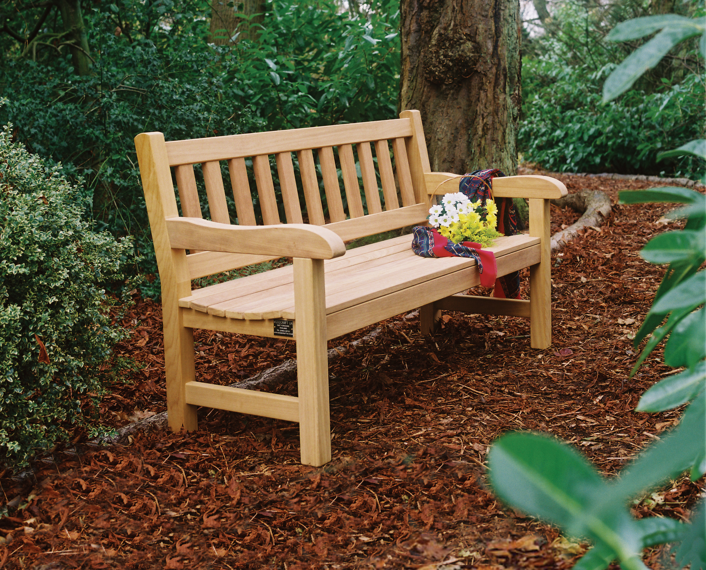 memorial wooden benches built in yorkshire by woodcraft uk