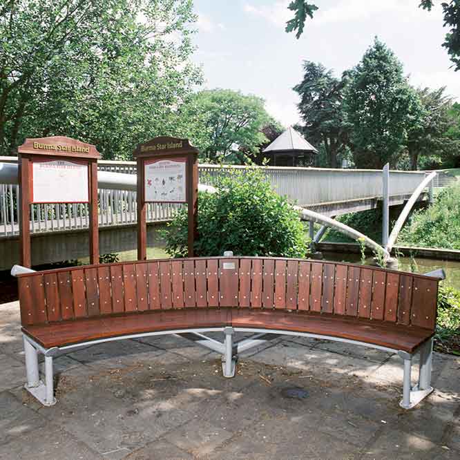 Memorial Benches & Bespoke Garden Furniture | Woodcraft UK